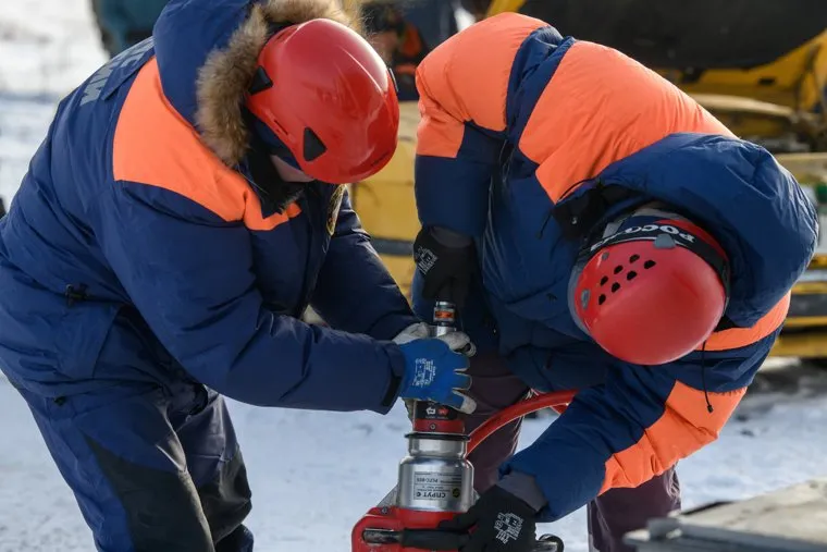Тактико-специальные учения дорожных и экстренных служб. Свердловская область
