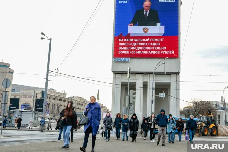 Материнский капитал необходимо продлить до 2030 года, заявил Владимир Путин