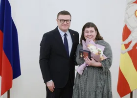 Губернатор Текслер вручил награды челябинским многодетным матерям