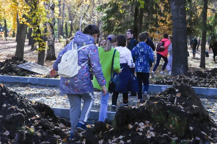 Работы по благоустройству ЦПКиО. Курган