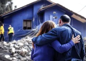 В двух поселках на Камчатке начали выдавать защиту из-за выпадения пепла