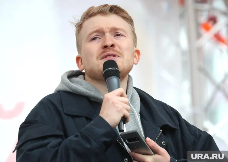 Данила Поперечный обжалует в суде свой статус «иноагента»