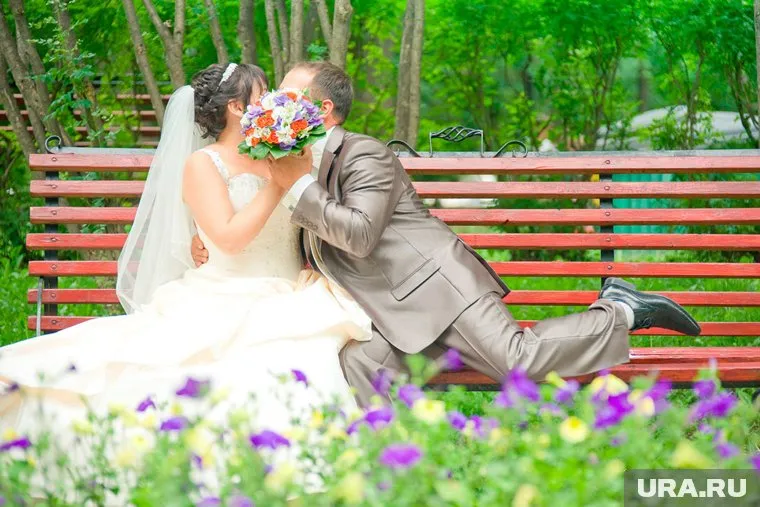 Влюбленные на Ямале, как и прежде, смогут пожениться в День любви, семьи и верности