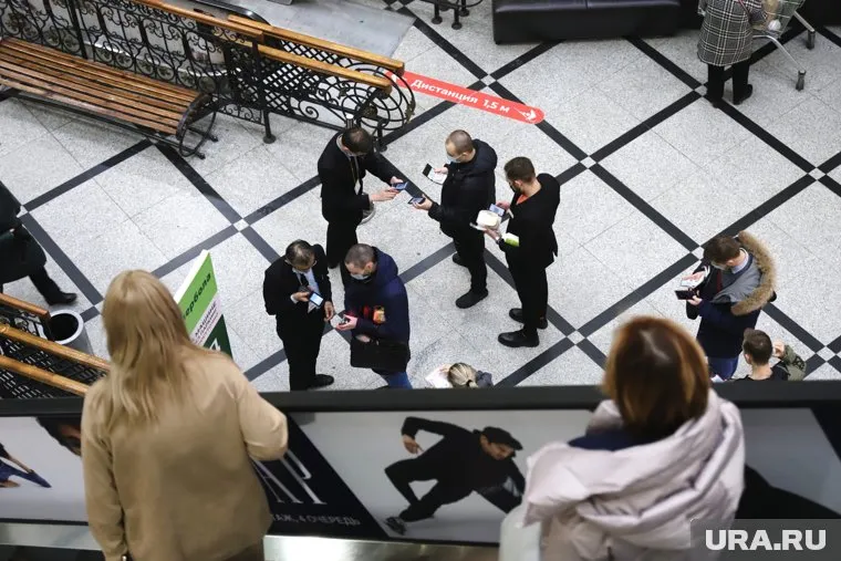 На встрече бизнесмены обсудили свое предложение заменить QR-коды строгим масочным режимом в ТЦ