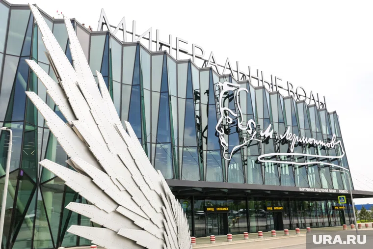 Вылет самолета Superjet 100 перенесен с 07:00 на 10:40 по местному времени