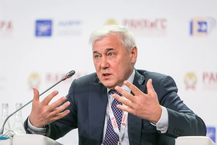 VIII Гайдаровский форум, второй день. Москва