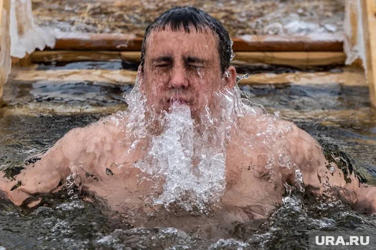 В Центре имени Гамалеи не видят никаких препятствий для привившихся для окунания в прорубь