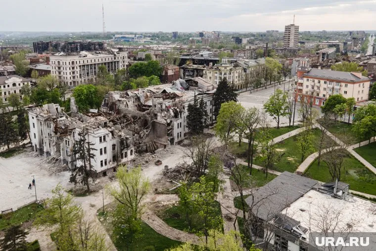 Артисты взорванного в Мариуполе театра не унывают и готовятся к новому сезону