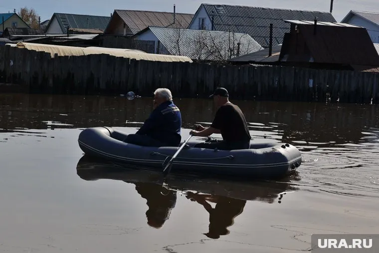 Жителей Сургутского района ХМАО из-за паводка разместили в пунктах временного пребывания