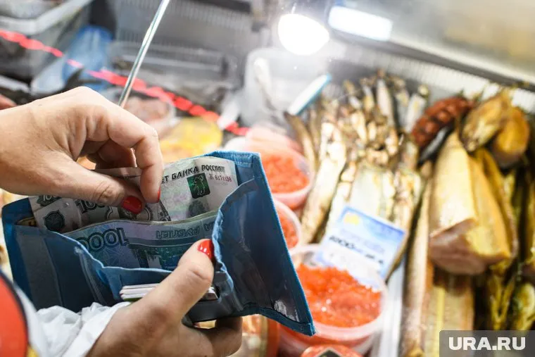 Жительница ХМАО обвинила крупные сетевые магазины в продаже рыбы с паразитами