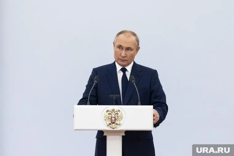 НАТО пыталась притянуть к себе Украину, заявил Владимир Путин