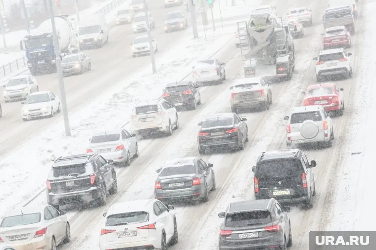 Снег в Челябинске будет идти еще сутки (архивное фото)