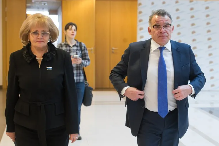 Заседание законодательного собрания Свердловской области. Екатеринбург, тунгусов владимир, бабушкина людмила