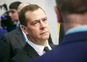 Тюменского выпускника «школы губернаторов» вызвали в Москву на разговор с Медведевым