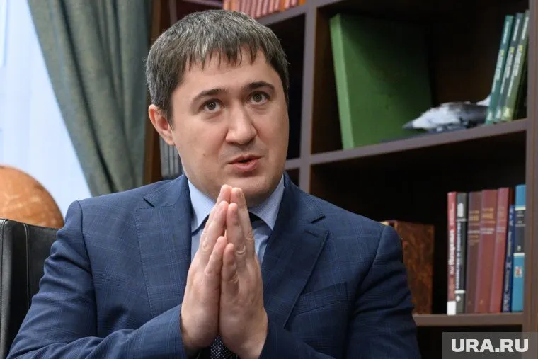 Дмитрий Махонин призвал подчиненных не превращать ответы на онлайн обращения жителей в формальность