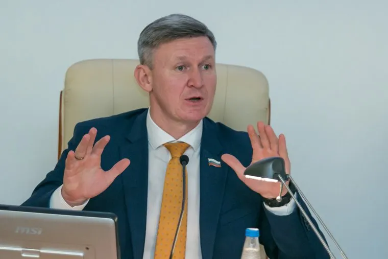 Совместное заседание комитетов областной Думы. Курган, фролов дмитрий