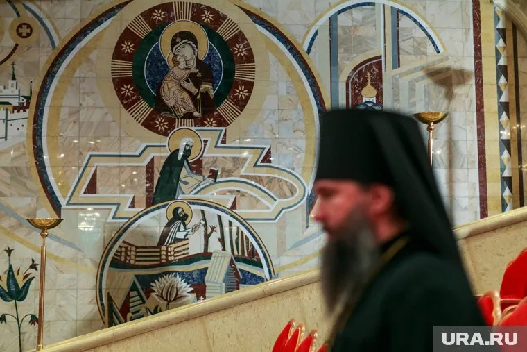 Священники будут проводить службы несмотря на коронавирус
