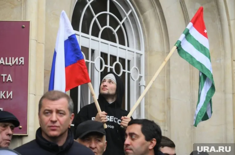 Без России у Абхазии нет будущего, убежден политолог Дмитрий Родионов
