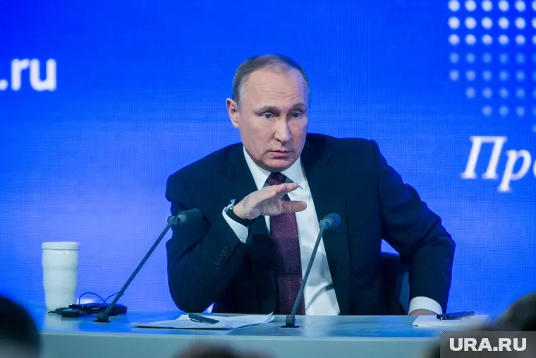 Президент Путин послал неприятный сигнал свердловским властям