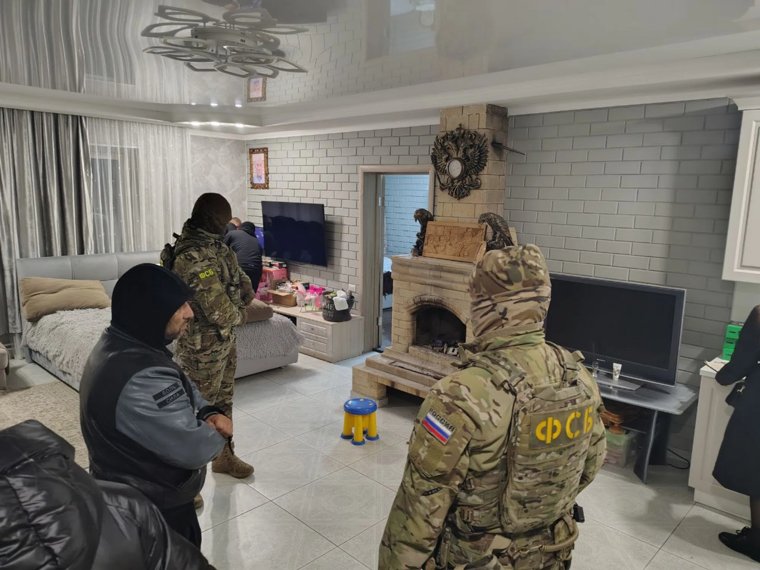 В Челябинске ФСБ и МВД задержали криминального авторитета Варосяна. Фото