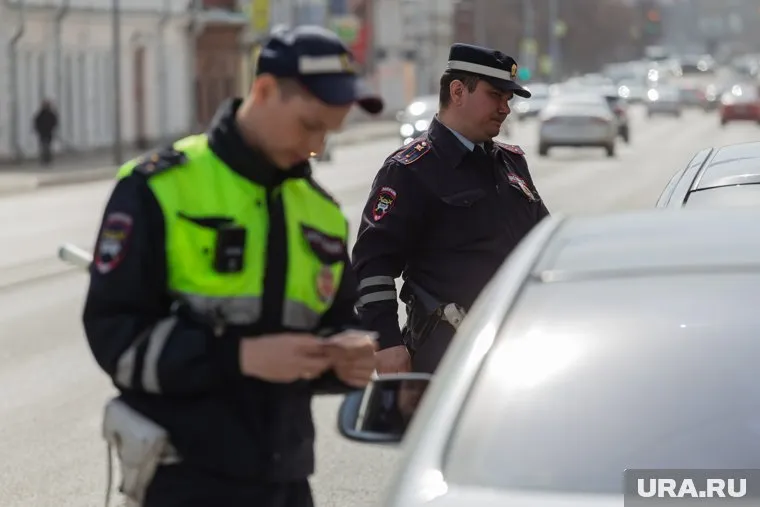 В РФ с 1 сентября запрещены мигающие стоп-сигналы