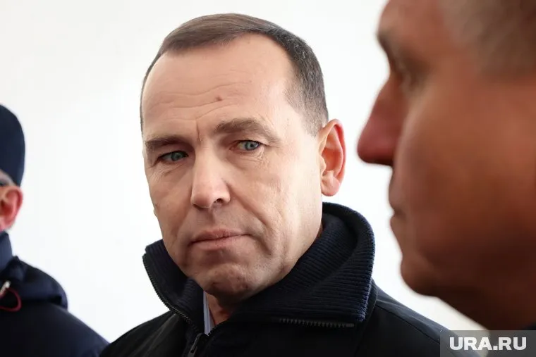 Шумков раздал награды лучшим деятелям в литературе и изобразительном искусстве