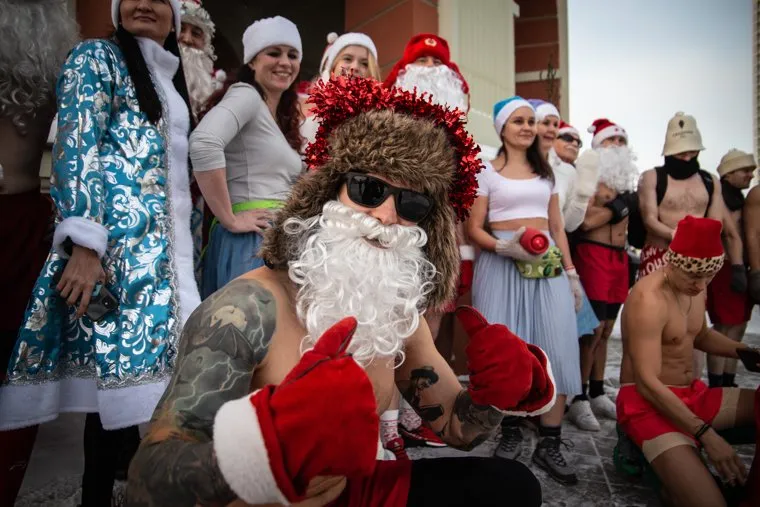 Almost-naked забег дедов Морозов. Екатеринбург