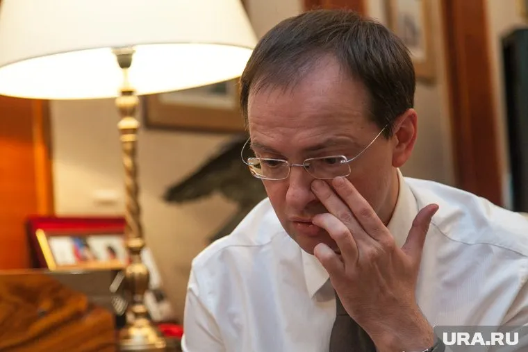 За все время работы в правительстве Владимиру Мединскому неоднократно прочили отставку
