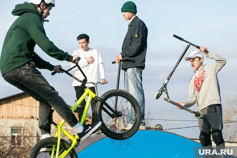В ХМАО почти втрое увеличился спрос на велосипеды, самокаты и скейтборды