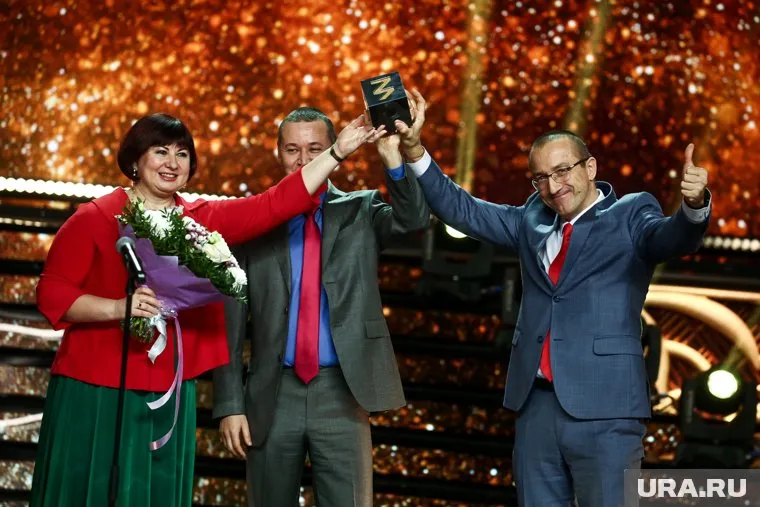 Церемонию вручения наград «Знания» стилизовали под кинопремию