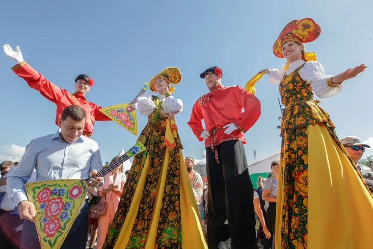 Губернатор на ярмарке в Ирбите. Свердловская область