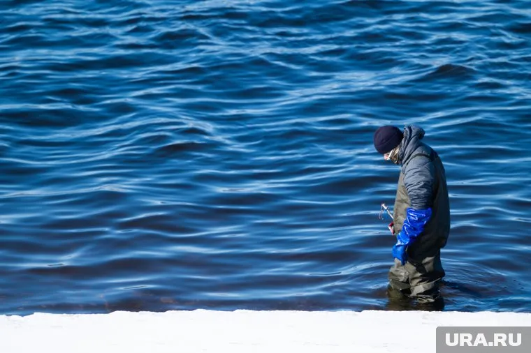 Рыбаки сначала заметили, что что-то плавает в воде (архивное фото)