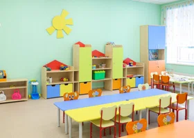 Кричат и угрожают: тюменка показала, как обращаются с детьми в частном тюменском детсаду