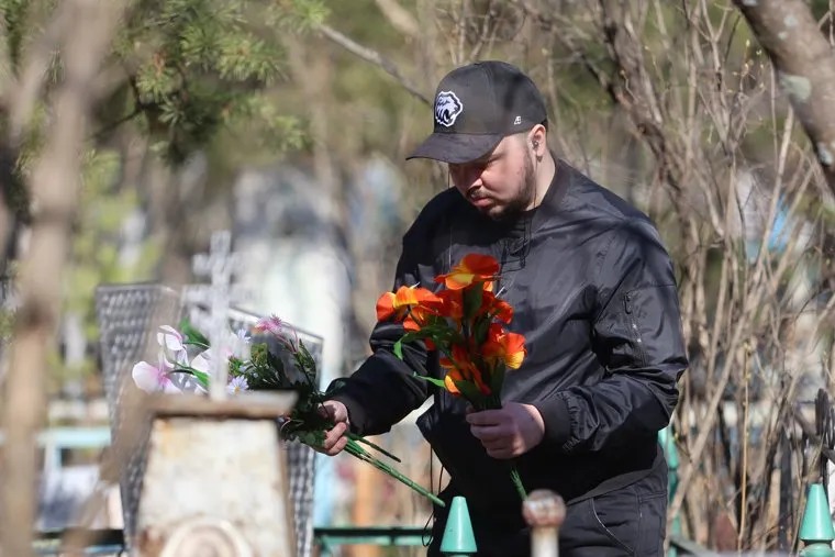 Родительский день. Рябковское кладбище. Курган