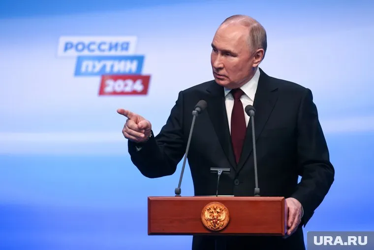 Путин заявил, что по предварительной оценке, единственной легитимной властью на Украине является парламент и спикер Рады