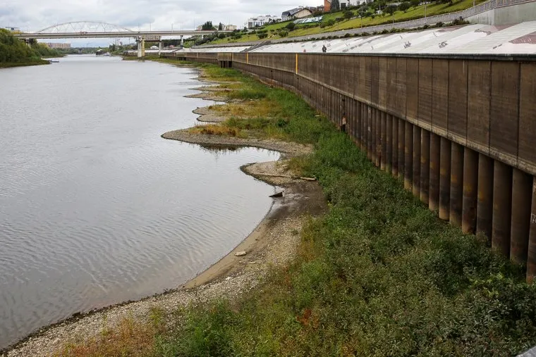 Обмелевшая Тура. Тюмень