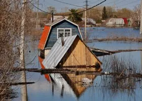Прокуратура добилась выплат для курганцев, которым отказали после паводка