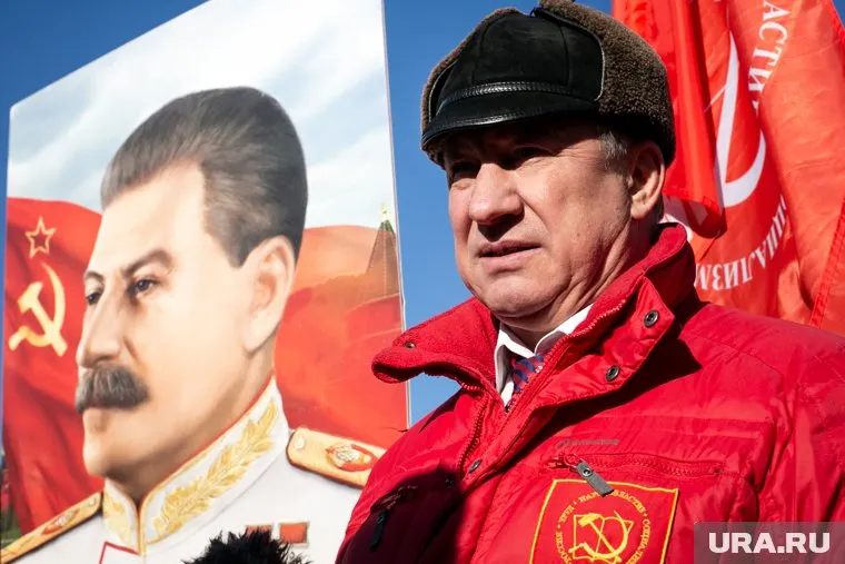 По мнению депутата, раскол может быть только в партии власти