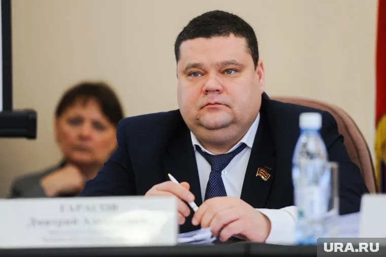 Лицо, особенно глаза больного, меняются из-за отеков, сказал Дмитрий Тарасов (на фото)