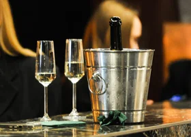 «Граждане уйдут в сторону самогона»: как изменятся цены на алкоголь к Новому 2026 году