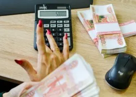 В SuperJob рассказали, у кого в этом году выросли зарплаты