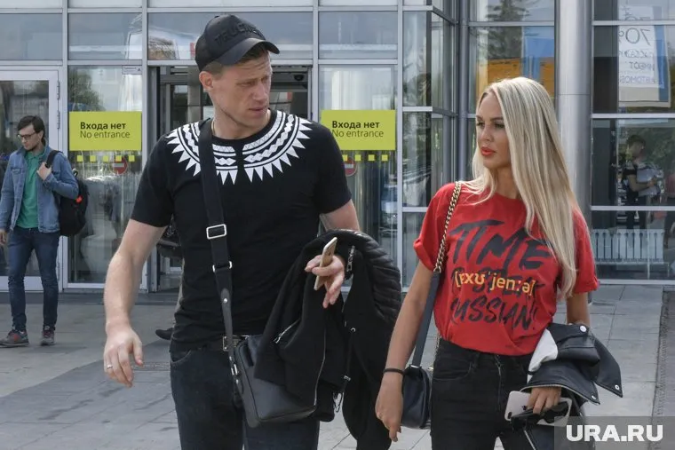 Мария Погребняк сопровождает мужа в поездке в уральскую столицу