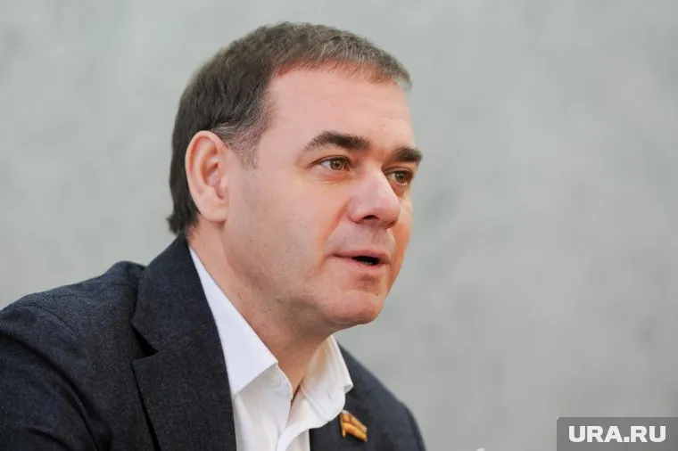 По словам Александра Лазарева, обладатели инженерных профессий зарабатывают больше депутатов заксобрания региона