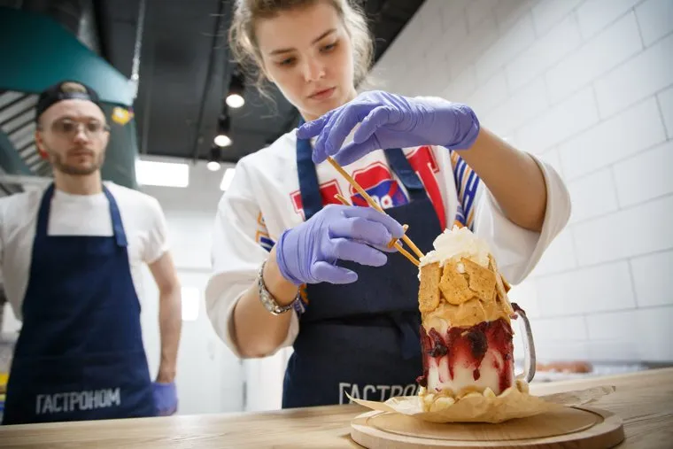 Фуд-корт «Гастроном» площадка для фуд-стартапов в ТЦ Bolshoy. Екатеринбург