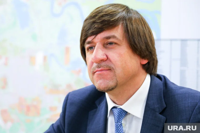 В шорт-листе голосования - отобранные членами жюри главы, среди них - Афанасьев