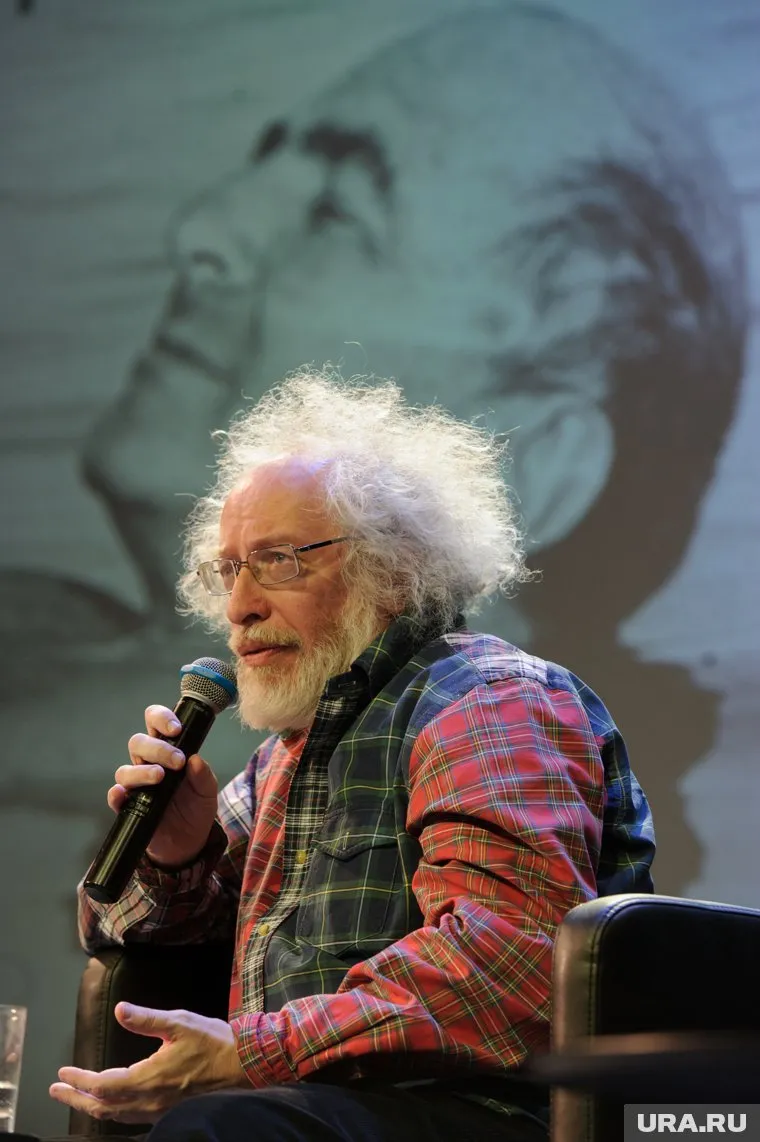 Журналист сделал объявление в Telegram