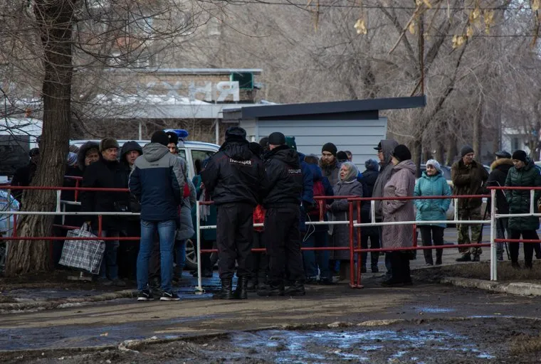 Последствия от взрыва газа в доме № 19 на улице Доменщиков. Магнитогорск