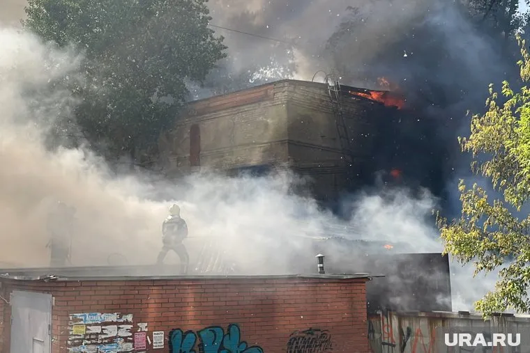 По районам Пензы распространился дым от пожара (архивное фото)