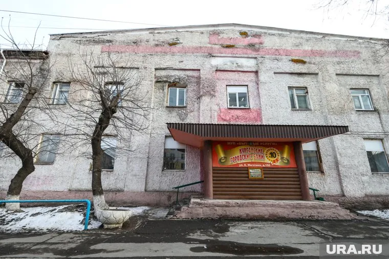 Часть обшивки потолка бани обрушилась 30 января