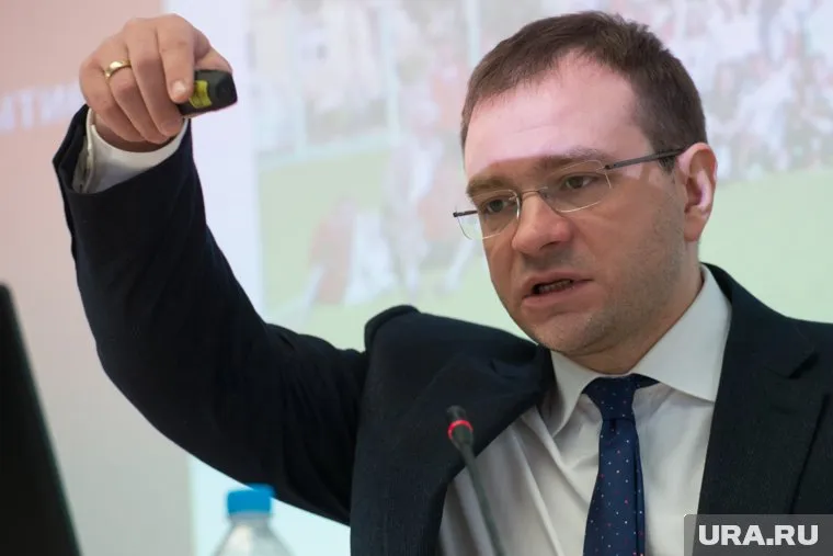 Глава Оржоникидзевского района оказался в эпицентре очередного скандала